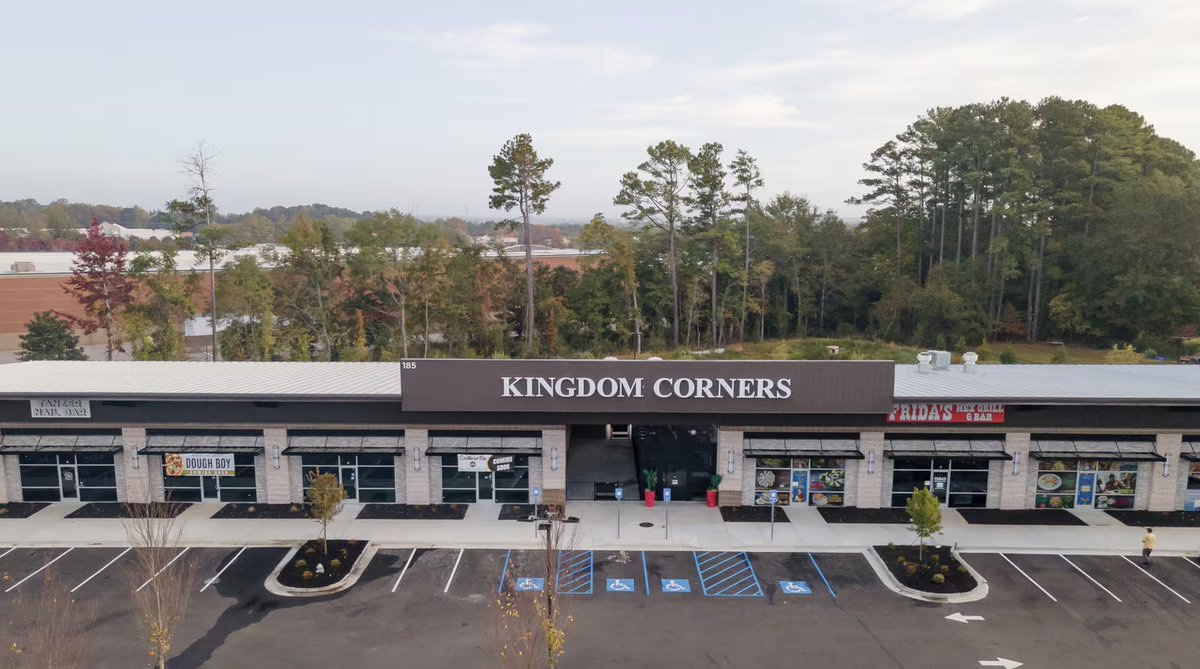 GAFollowers's tweet photo. Shoutout to Kingdom Corners it's the FIRST black-owned shopping center in Fayetteville that just opened. 💯

📸 @wsbtv https://t.co/ayQqiJ0IP7