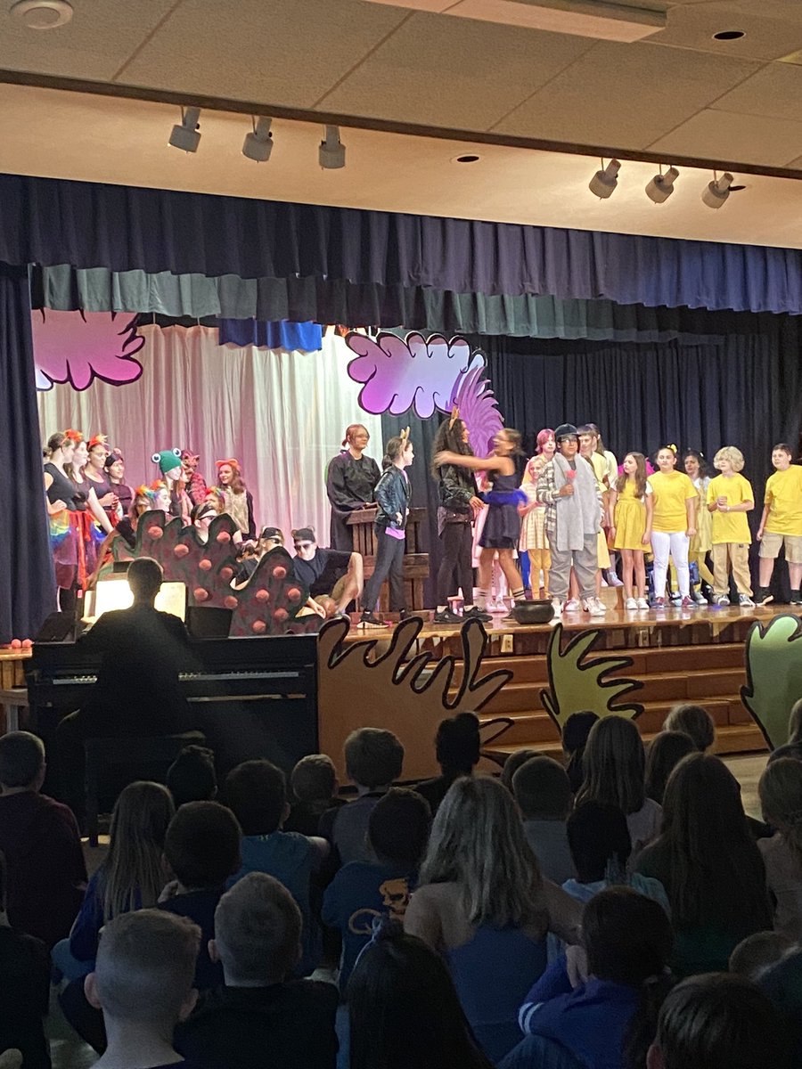 Joelle Ross tweet media