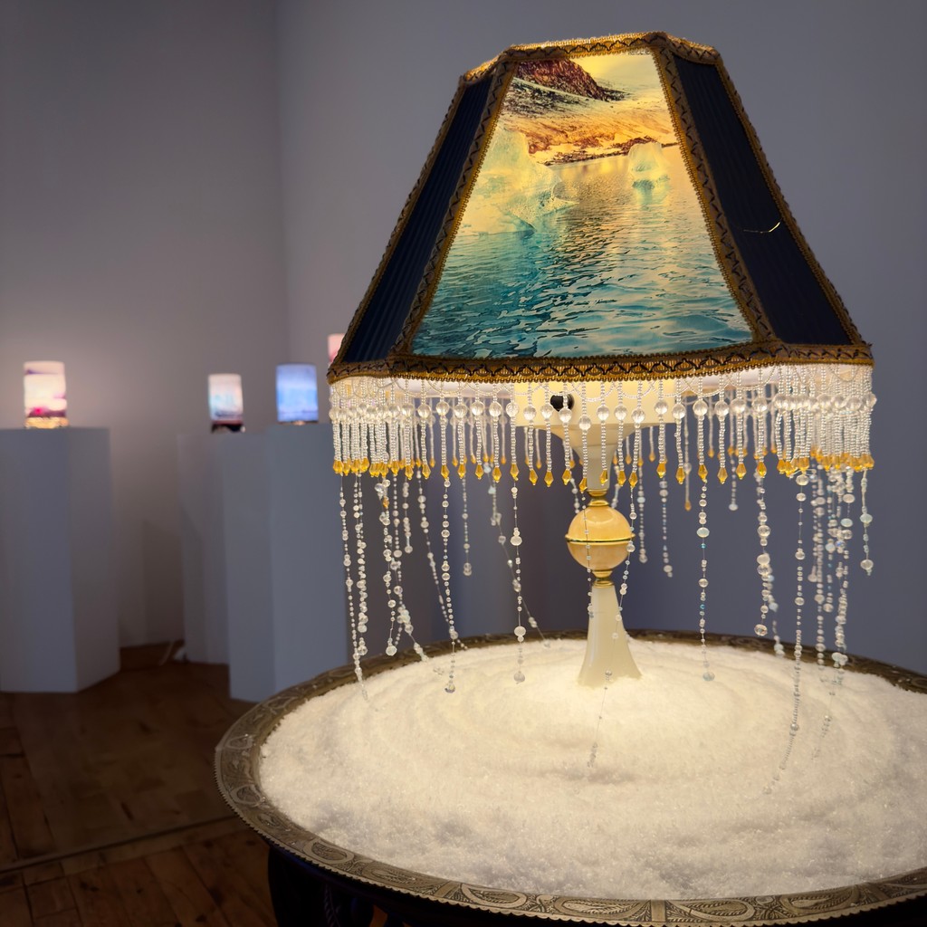 Red Head Gallery tweet media