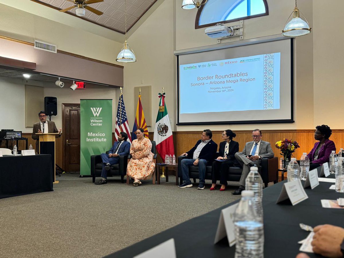 AngelicaBurgosG's tweet image. Gracias por la invitación al Primer Foro Fronterizo de la Mega Región Sonora-Arizona 🌐🤝especialmente a Lila Abed y Marco Moreno Báez por su liderazgo en fortalecer la colaboración Sonora-Arizona 🇲🇽🇺🇸. ¡Seguimos avanzando! 💪🌍

#SonoraArizona #FronteraDeTodos #MegaRegión