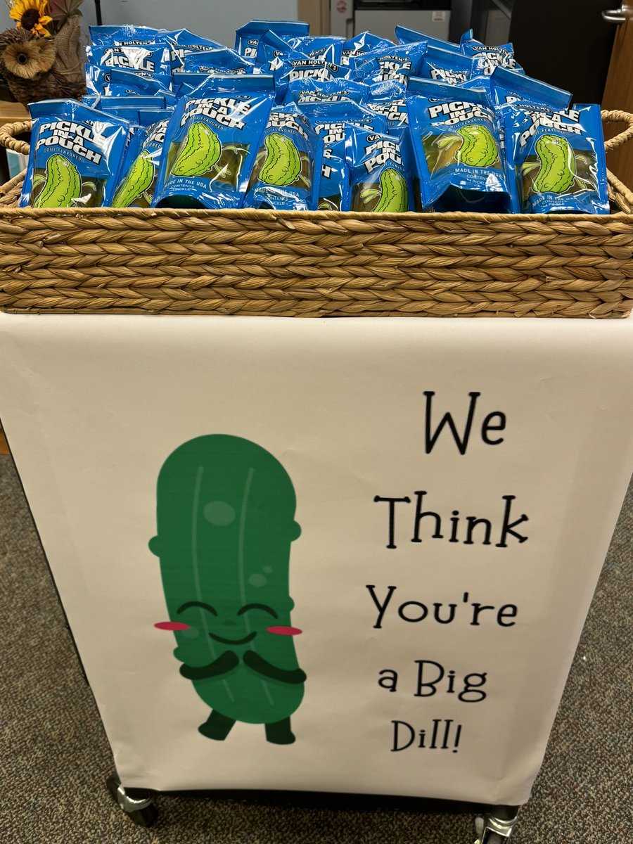 Leigha_Curry7's tweet image. Guess what today is! #NationalPickleDay #EliteAchievers Make the days count! #letlovelead💜