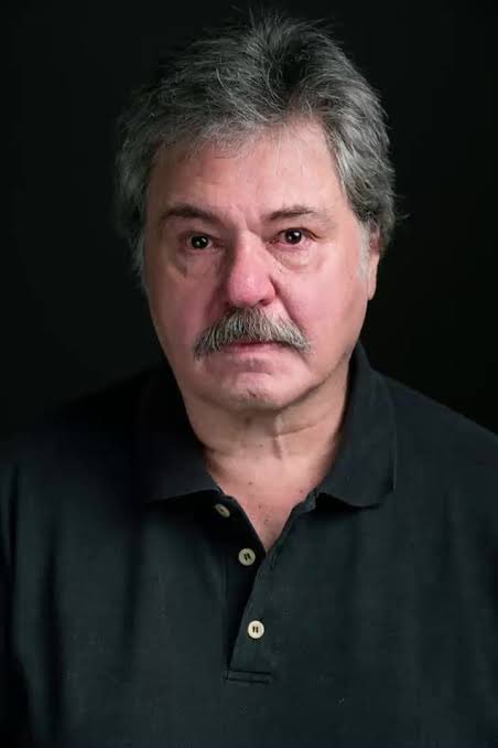 Lamentablemente, me informan del triste fallecimiento del primer actor Arturo García Tenorio, a los 70 años de edad. Actor de cine, teatro y televisión, dejó una huella imborrable en el mundo del entretenimiento. Participó en telenovelas emblemáticas como Gotita de Amor, Rosa