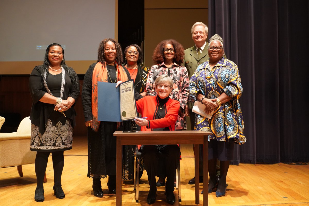 GovLauraKelly's tweet photo. I'm celebrating Ruby Bridges Walk to School Day by welcoming Ruby Bridges to Kansas! Today, we reflect on Ruby's courage and reaffirm our commitment to strive for equal educational opportunity. Her legacy is a reminder that we're stronger when we walk forward together. https://t.co/KguLFgJKZy
