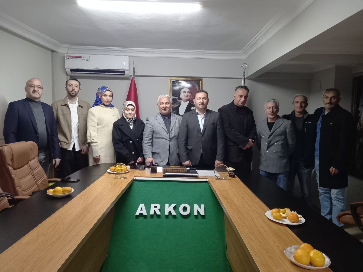 yayla_tv's tweet photo. Artvinliler Konfederasyonu (ARKON)'u ziyaret ederek fikir alışverişinde bulunduk. Genel Başkan Fetanet Yıldırım ve Y.K üyelerine çalışmalarında başarılar diliyorum. 
#artvin @bbpgenelmerkez @bbp_osmangazi https://t.co/vnQuB4SHyj