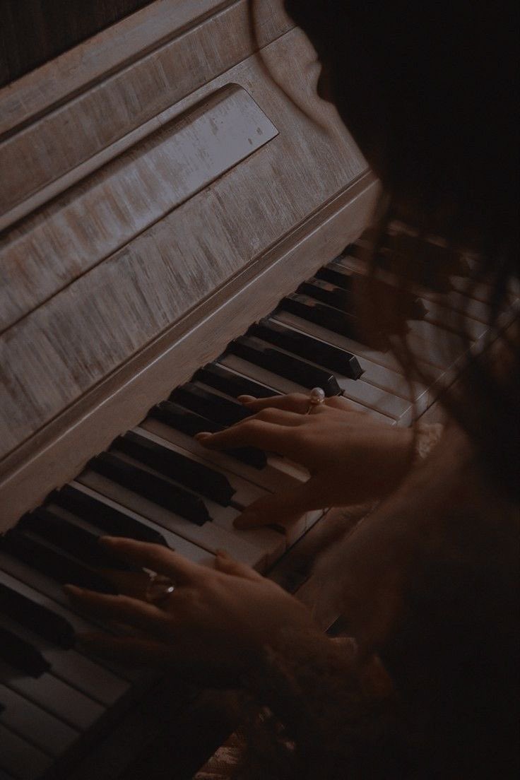 ⎘ 𝒦𝑎𝑙𝑙𝑖́𝑜𝑝𝑒 ˎˊ˗ ࿐° (@dripnome) on Twitter photo 