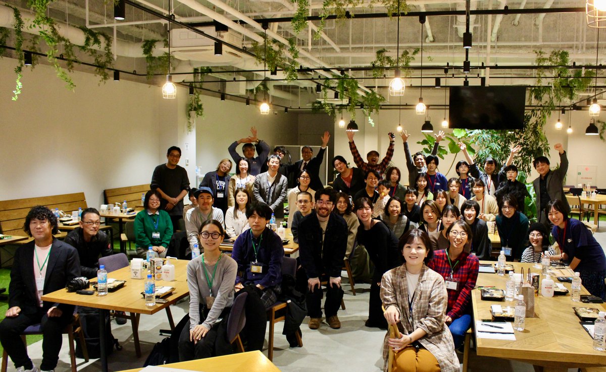 writers_meetup's tweet photo. 岡山 #ライター交流会 、無事に終了しました✨

トークではライター・編集者の役割の変化やメディアの指標の考え方、移住後にどうやって地域と関係とつくっていくかまで幅広く。交流タイムでも、意外な出会い・新たな繋がりが生まれているようで嬉しかったです。

ご参加、ありがとうございました！！ https://t.co/HRKbhhT6dY