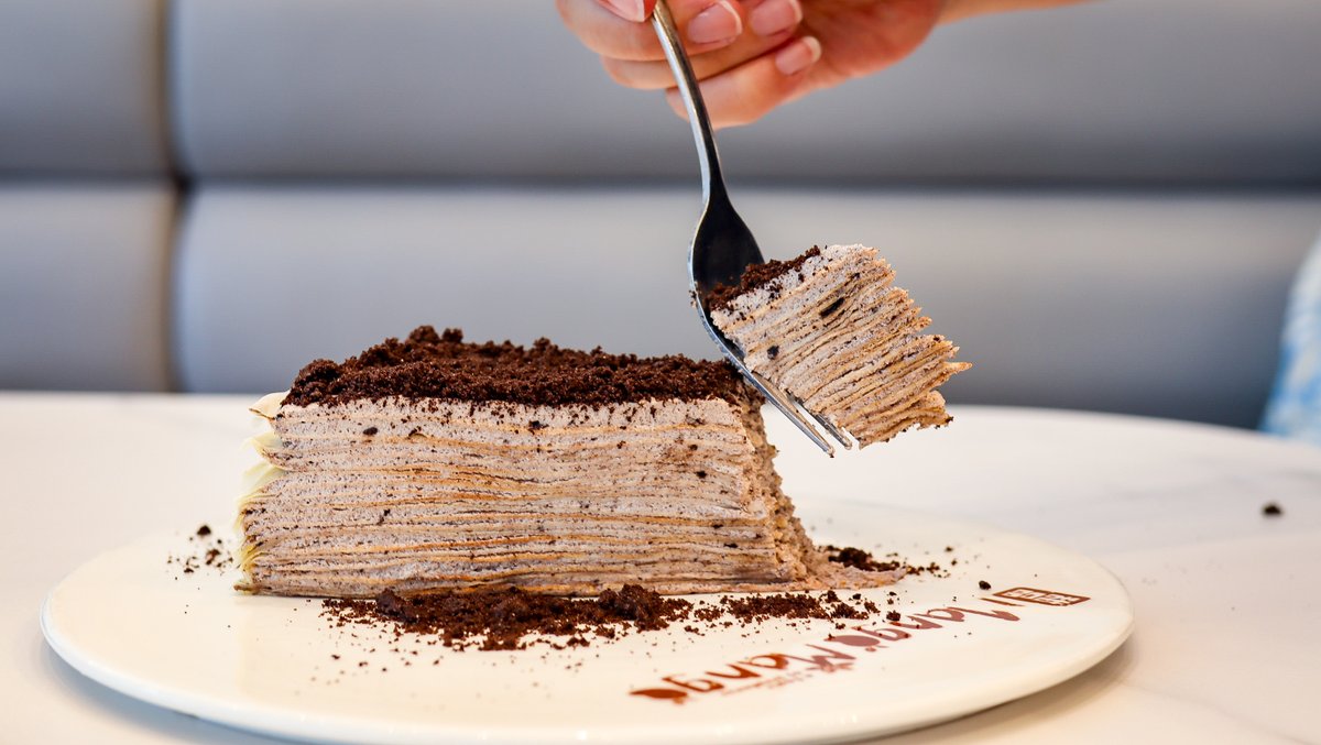MangoMango808's tweet photo. Let your stress crumble away with our Oreo Mille Crepe Cake. 🍰 https://t.co/8ZELnmSIzw