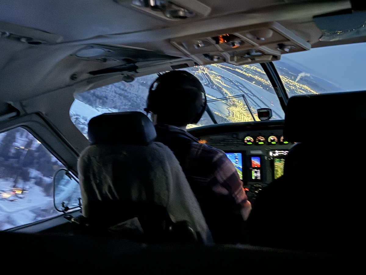 cyntoya_ak's tweet photo. What a beautiful evening flight in from the village, clear and calm. One of the perks of winter flying is there’s rarely a bump in the sky. Living in Alaska is endless beauty. #alaska #bushplanes #flyalaska #lifeinalaska #alaskaflying #villagelife #alaskaliving https://t.co/LcN9qdnxb0