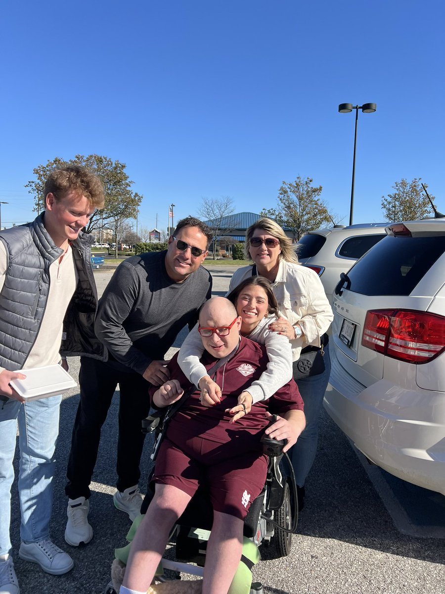 Zachery Mezger tweet media