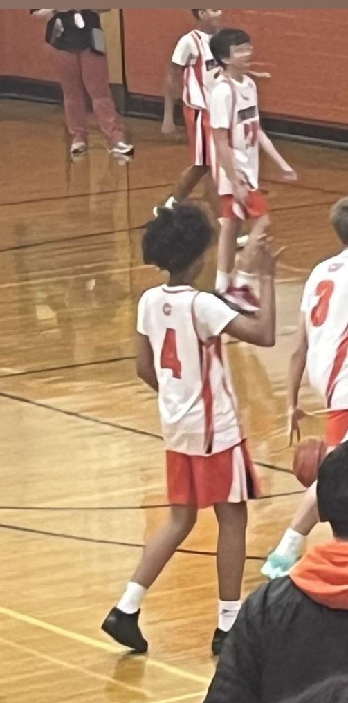 8th grade debut
21pts 4ast 4reb