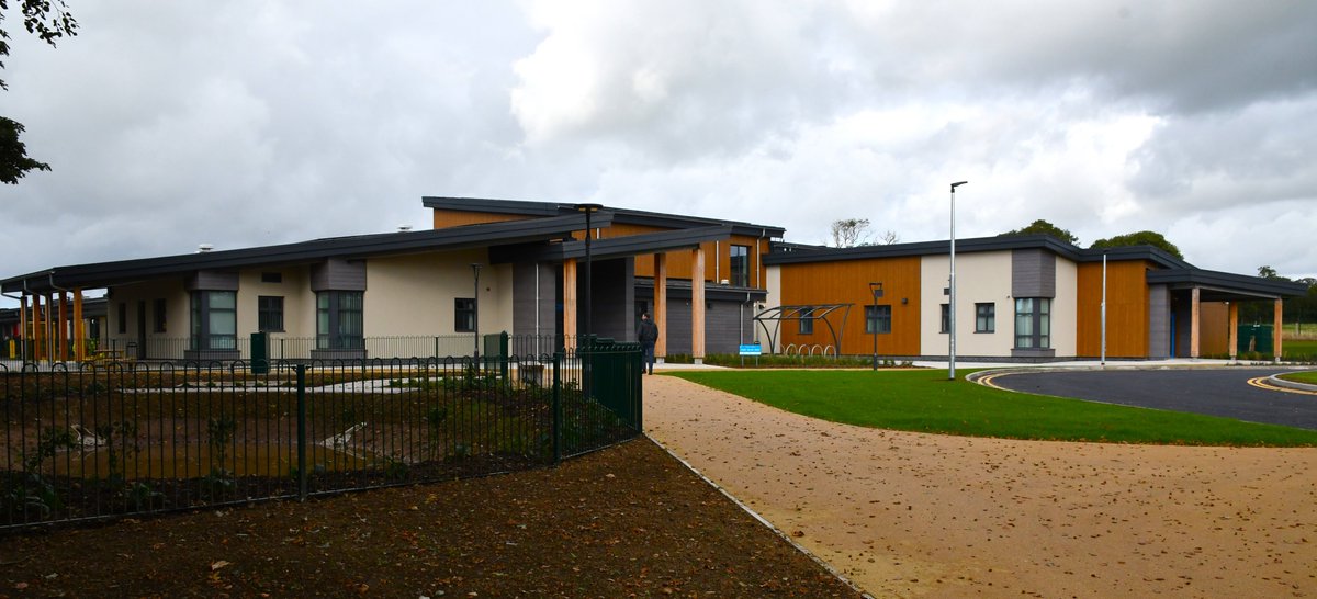 The Council recently opened its doors to its first net zero building, after the completion of the new foundation phase unit at Ysgol y Graig, Llangefni.
 
This will be the first net zero building the Council has constructed, highlighting our commitment to tackling climate change.