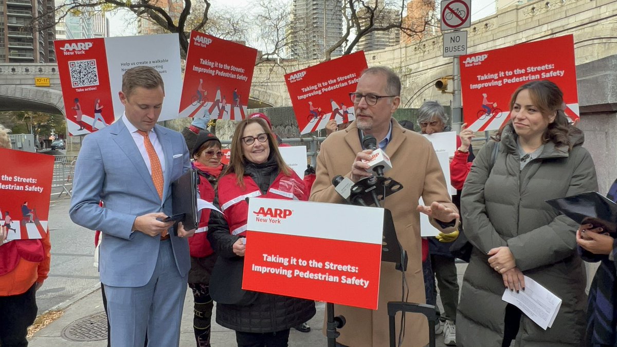 AARPNY's tweet photo. Today, we launched "Taking it to the Streets: Improving Pedestrian Safety" in #Manhattan🚶♀️🚦. In 2023 there were 1,788 injuries & 20 pedestrian fatalities. #AARPNY’s Beth Finkel, local leaders & volunteers are stepping up to drive change! https://t.co/bJM5aA5ZKC #WalkSafeNY https://t.co/fqY3fNy0Mz