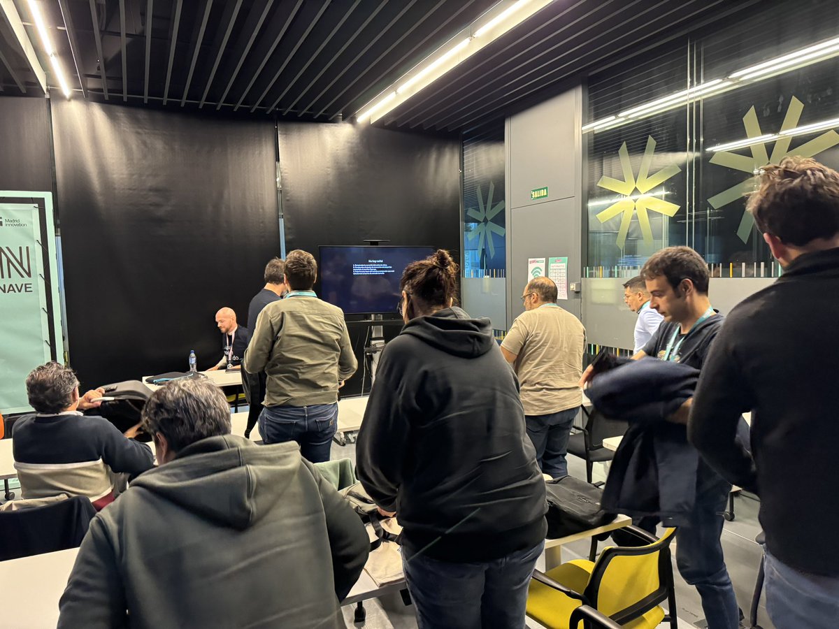 Diverger tweet media