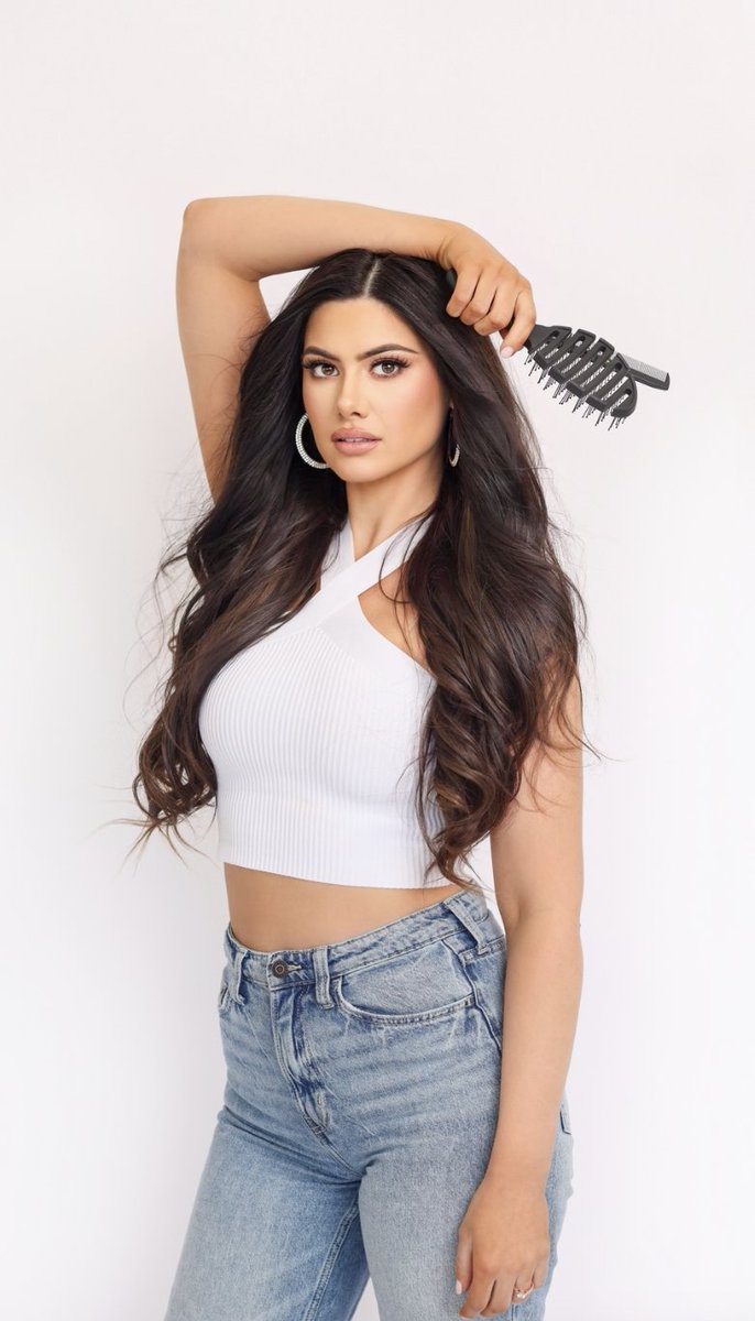 A "Meet the Team" photoshoot is the perfect way to showcase the faces behind your business! 🌟