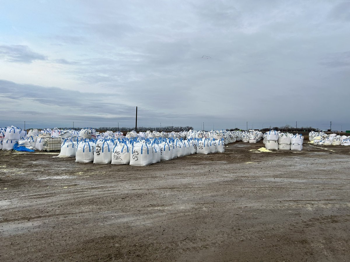 90% of our screened out fines and oversize Arctic S out the door. Home stretch to get the last bags cleaned out