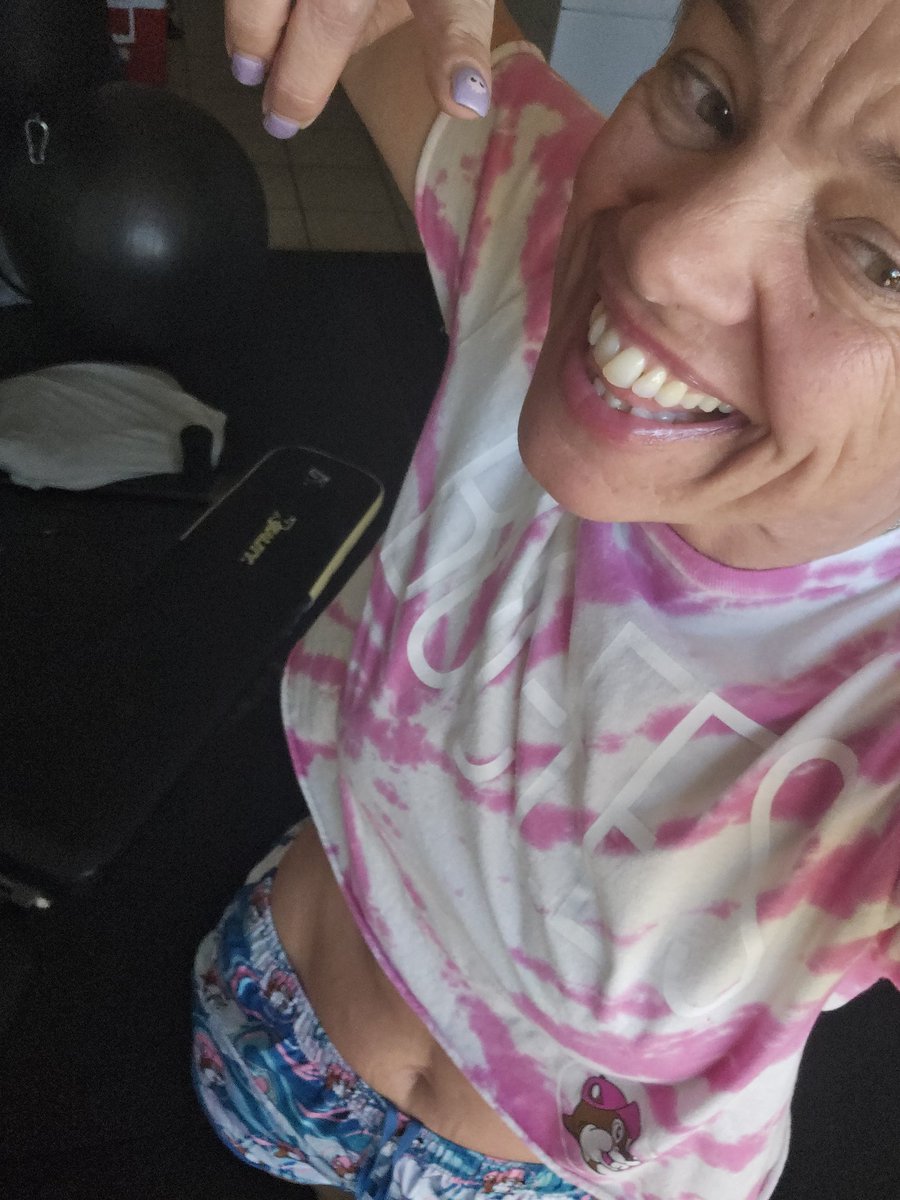 Sarabeth_MrsB's tweet photo. Workout outfits at home hit different.  #buccee @TxSecurityGal https://t.co/hjcBaHmCdG