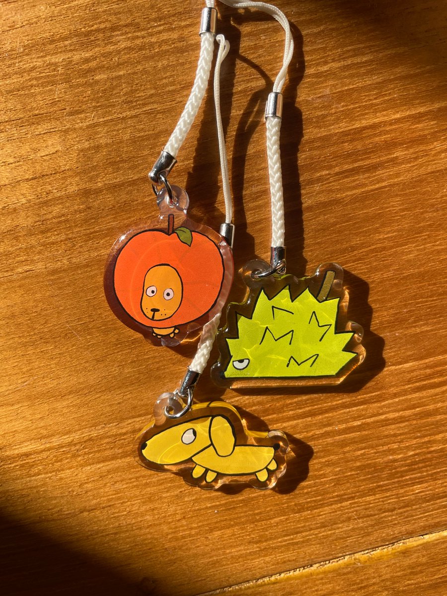 wimoosp's tweet image. hello everyone! i have an online store now  
I'm including freebies for the first week !  

based in thailand this week,  france starting next !  

phone charms,  original misc stickers haikyuu chappell roan supernatural breaking bad stickers and more : ) 
wimoosp.bigcartel.com/products