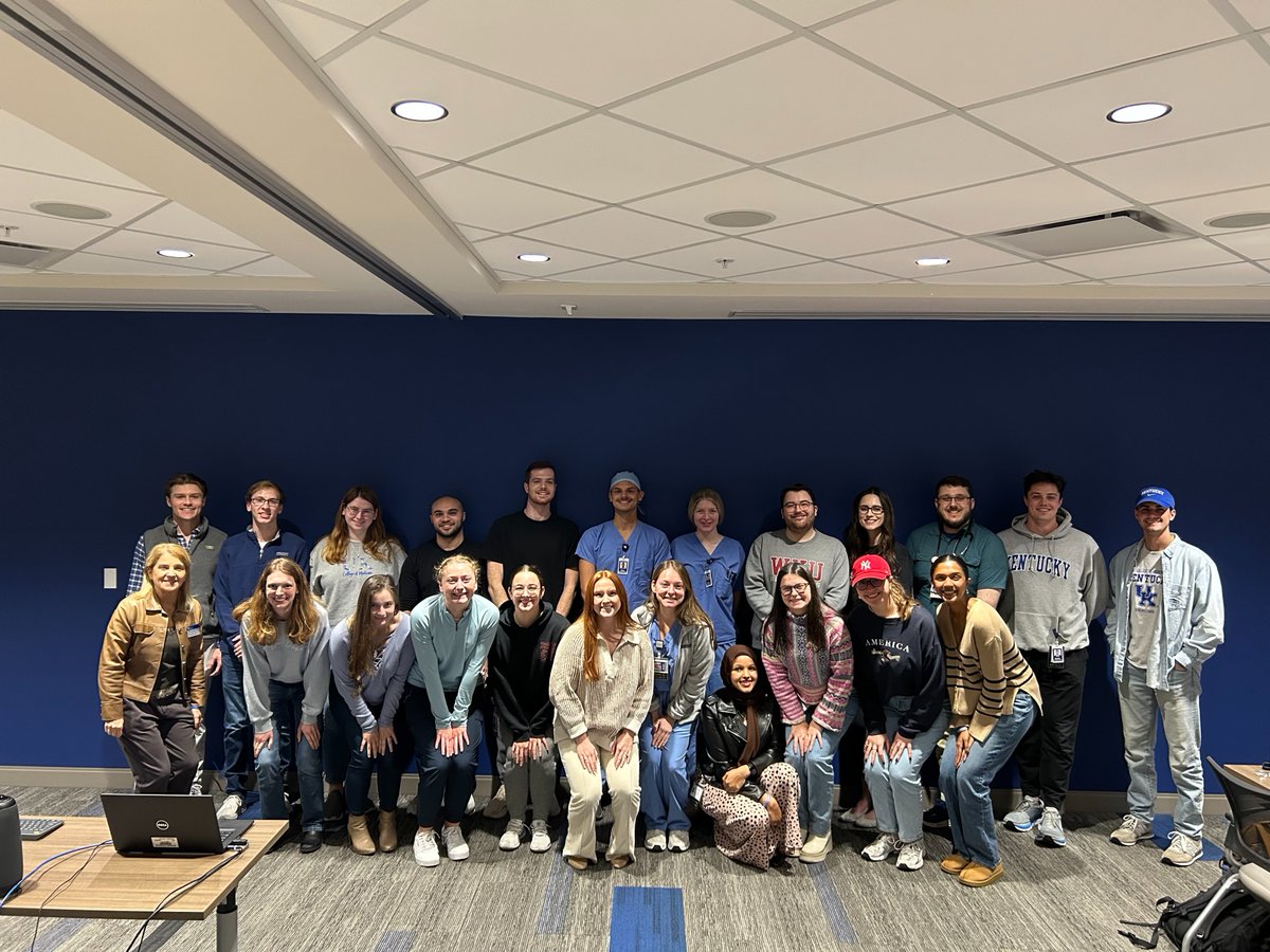 UKYMedicine's tweet image. That's a wrap on First Generation in Medicine celebration week, but the recognition of these hard working students continues year round. 🎉👏🏽 Read more here: bit.ly/3Z2EaAx

#ukymedicine #firstgeninmedicine #firstgenstudent #medstudent #medschool