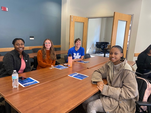 UKYMedicine's tweet image. That's a wrap on First Generation in Medicine celebration week, but the recognition of these hard working students continues year round. 🎉👏🏽 Read more here: bit.ly/3Z2EaAx

#ukymedicine #firstgeninmedicine #firstgenstudent #medstudent #medschool