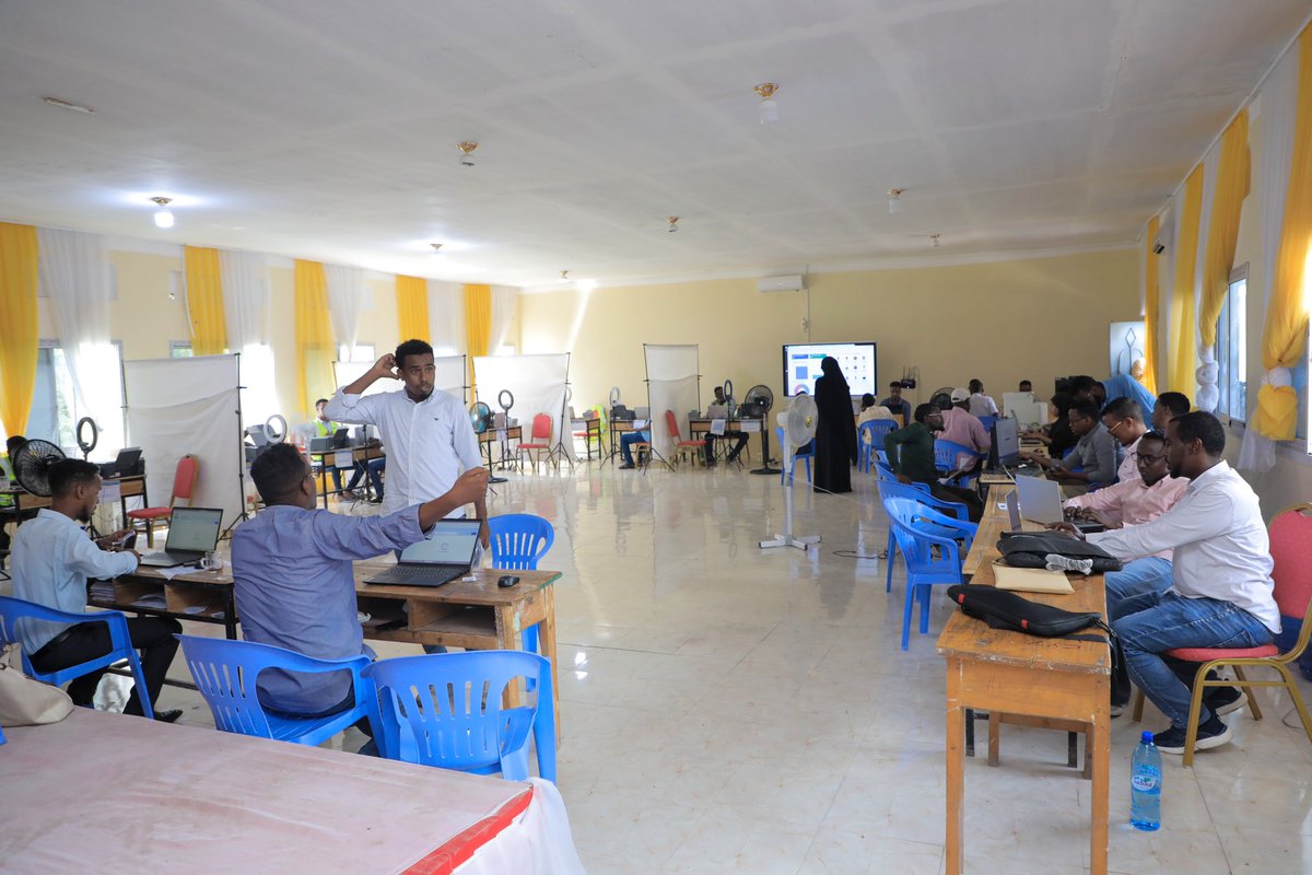 NIRASomalia's tweet photo. NIRA has launched a campaign to register teachers in the Benadir region, following the recent MoU with the @moechesomalia to integrate the National ID system with education services.
----
Hay’adda NIRA ayaa billawday olole lagu diiwaangelinayo macallimiinta Gobolka Benaadir. https://t.co/1fy9Up07UU