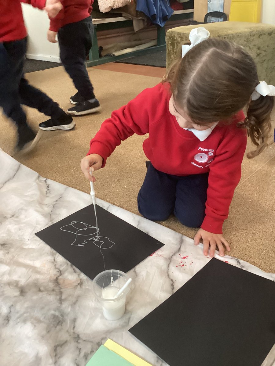 PCPNursery's tweet photo. We got independent &amp; creative to make our own unique spider webs using glue and glitter. We didn’t spread the glue, but instead used different arm movements to drizzle it onto the paper before adding some glitter. Just like spider webs, no two were the same! #pcpart https://t.co/S2K7BkNcAU