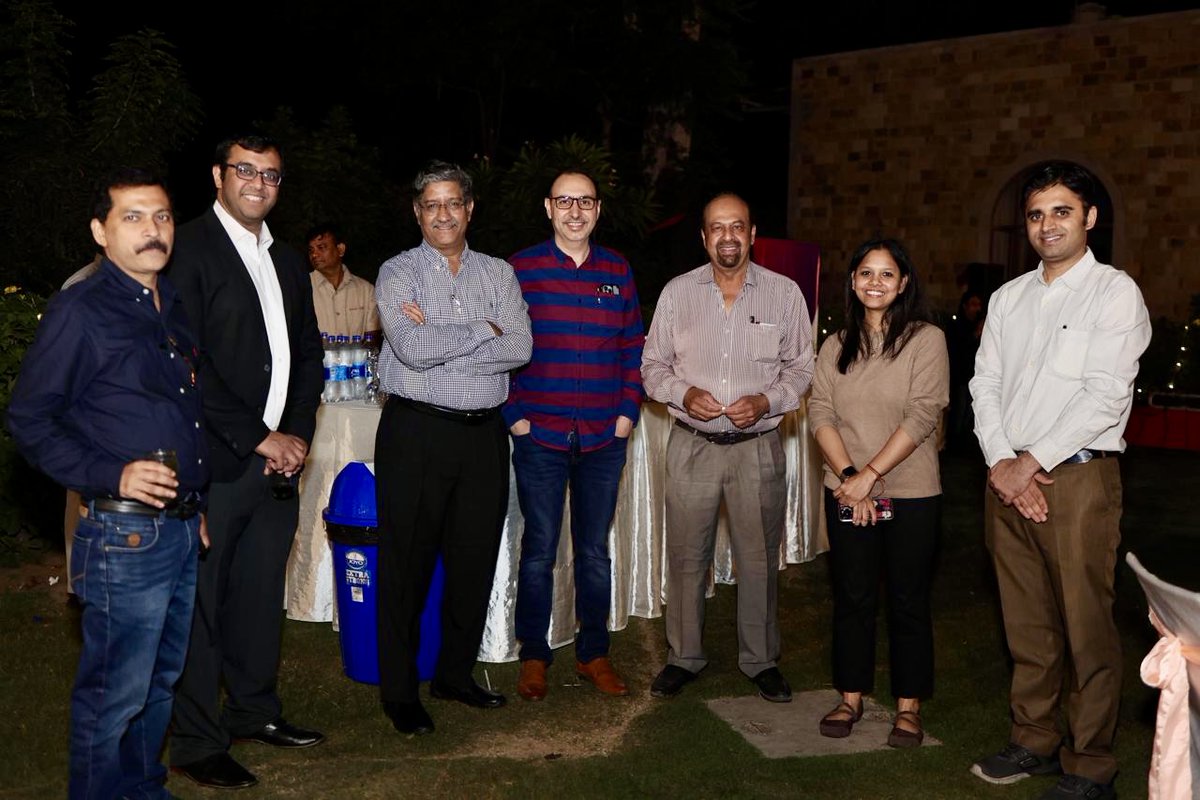 Had a wonderful time in Jaipur, India, delivering lectures, performing live case demonstration, and providing hands-on ESD training. Many thanks to Dr. Mukesh Kalla and Dr. Sandeep Nijhawan for their gracious invitation and outstanding hospitality🙏