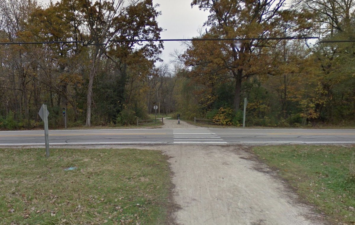 More tragic news about a bike crash in Northern Illinois. On Saturday, a driver struck and critically injured a man, 33, biking across West Rockland Road from the Des Plaines River trail in Libertyville Township. Let's keep him in our thoughts.
abc7chicago.com/post/libertyvi…