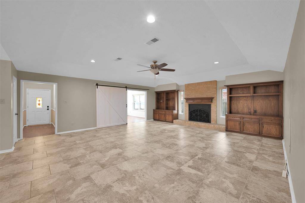 RichardsonReal's tweet image. Gorgeous Home in Panorama: $279,000
375 Rolling Hills DR, Panorama Village, TX 77304 is a fantastic property with 2 bedrooms and 2.0 bathrooms.
See more here: richardsongrouprealty.com/d8ramwd8