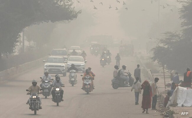 Delhi Primary Schools To Move To Online Classes Amid Severe Pollution ndtv.com/india-news/pri…