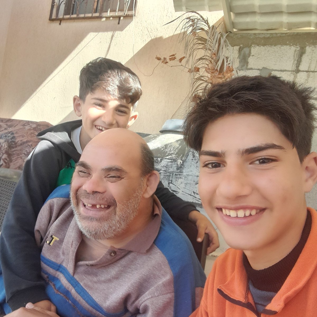 milkkirie's tweet image. Please consider Donating or sharing 
gofundme.com/f/help-moayed-…