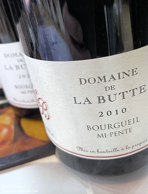 chriswinedoctor's tweet photo. Another chance to see: I taste the latest from Domaine de la Butte, focusing on the 2022 &amp; 2021 vintages, but touching on 2017 &amp; 2010.
https://t.co/w1IgLRDoFO
[subscribers only]
#jackyblot #jeanphilippeblot #butte #domainedelabutte #bourgueil #cabernetfranc #wine #loirewine https://t.co/q0iM7jMVGy
