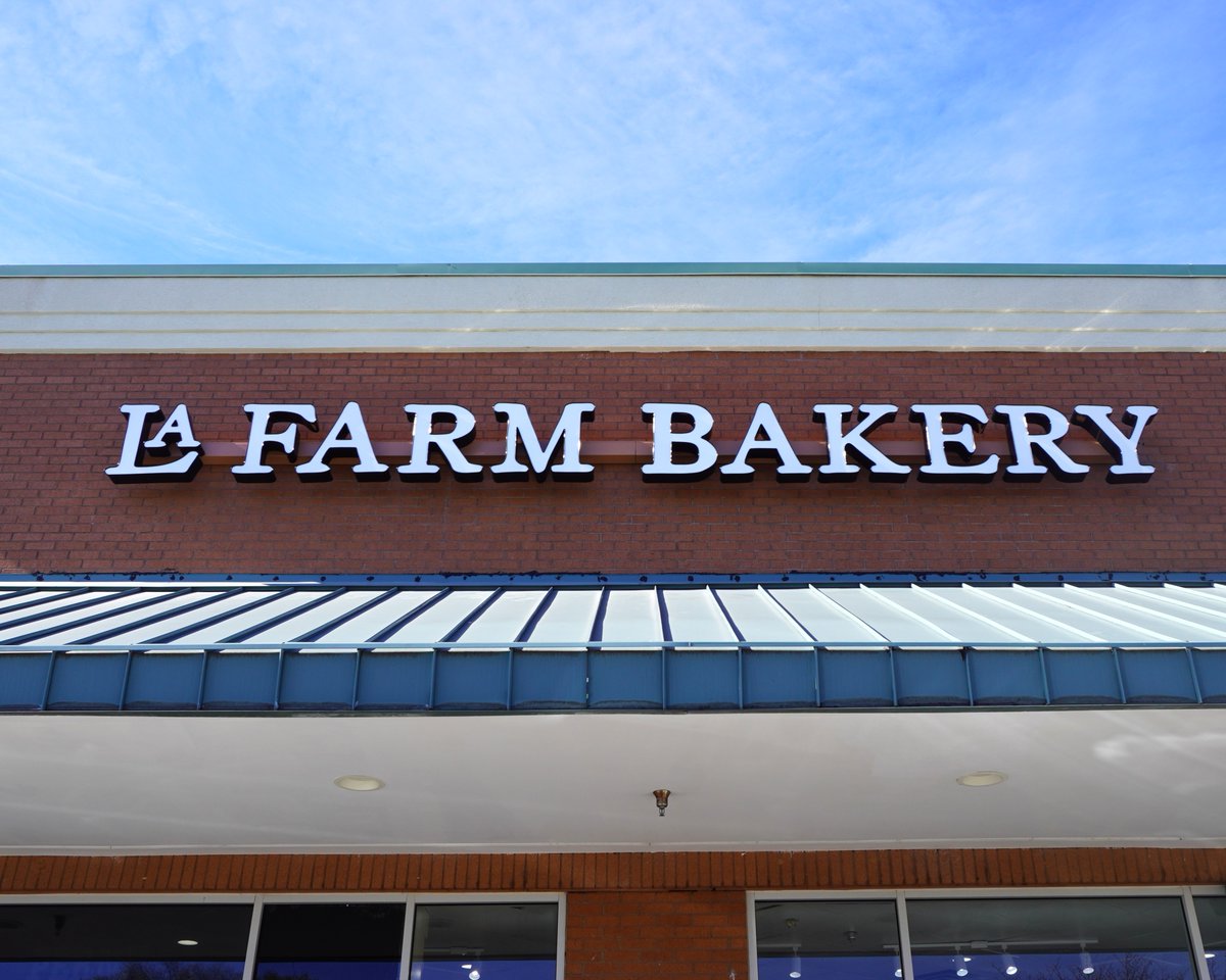 capital_sign_nc's tweet image. Your favorite bakery is opening another location soon....😉🥖 Thank you to LaFarm Bakery for including us in your expansion process! #ChannelLetters

#BusinessSign #LaFarmBakery #Signage #SignCompany #Bakery #Raleigh #Cary #SignInstallation #Branding #NC