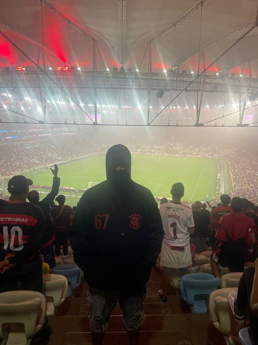 TORCIDA JOVEM OLE.