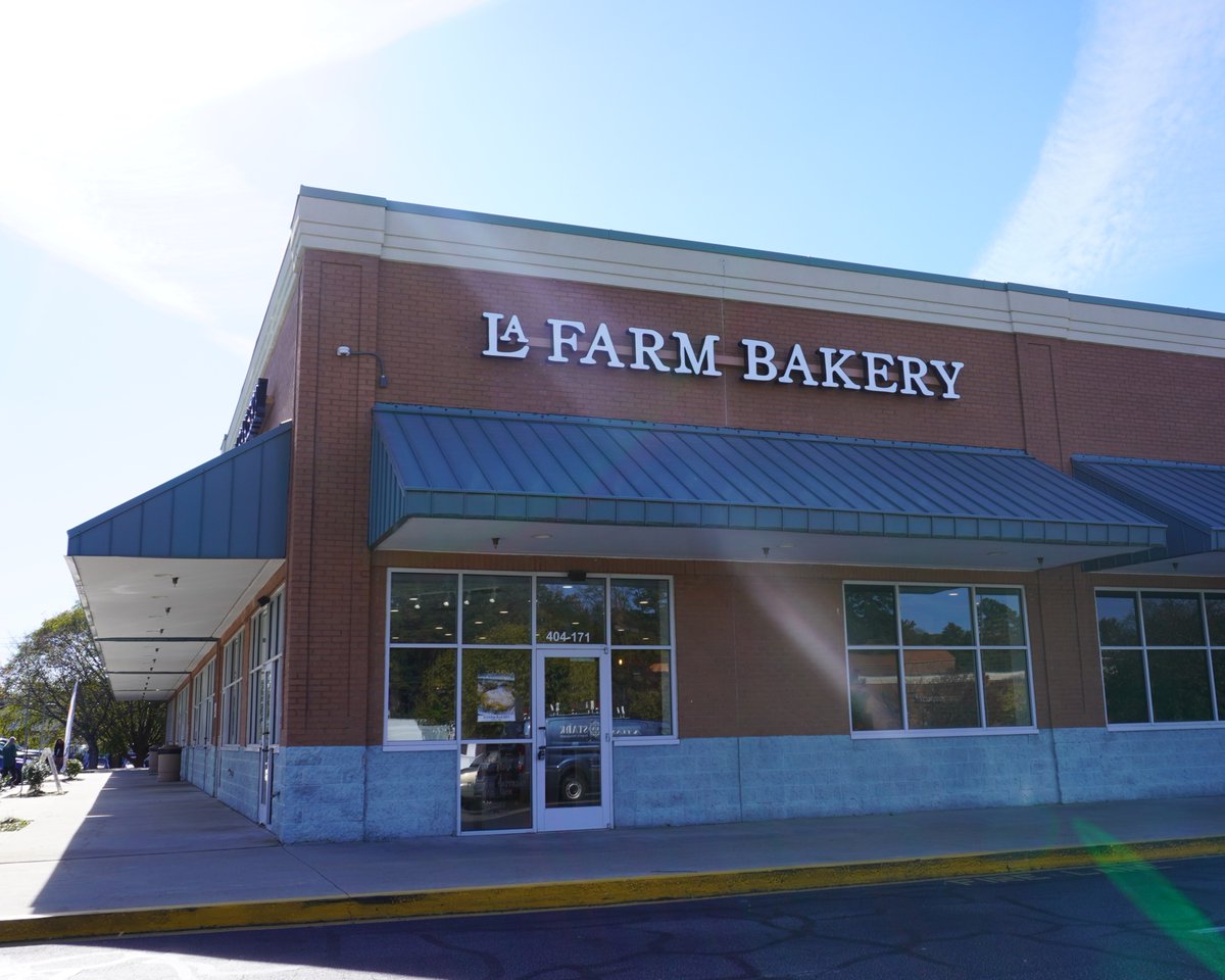 capital_sign_nc's tweet image. Your favorite bakery is opening another location soon....😉🥖 Thank you to LaFarm Bakery for including us in your expansion process! #ChannelLetters

#BusinessSign #LaFarmBakery #Signage #SignCompany #Bakery #Raleigh #Cary #SignInstallation #Branding #NC