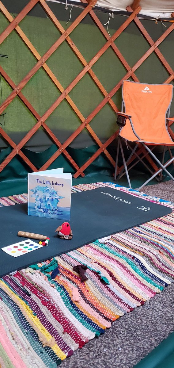 JLaTrobe100's tweet photo. YP frm @SeamabScotland loved seeing #TheLittleIceberg Today one YP asked me to read t story. Part way thro' she decided to be a director,narrating with her own words, scented oil for a twig, #kitbag Robin starring as little bird 💙💜 @anam_alba @connectedbaby @WellbeingInFife https://t.co/TVEpcwTA5h