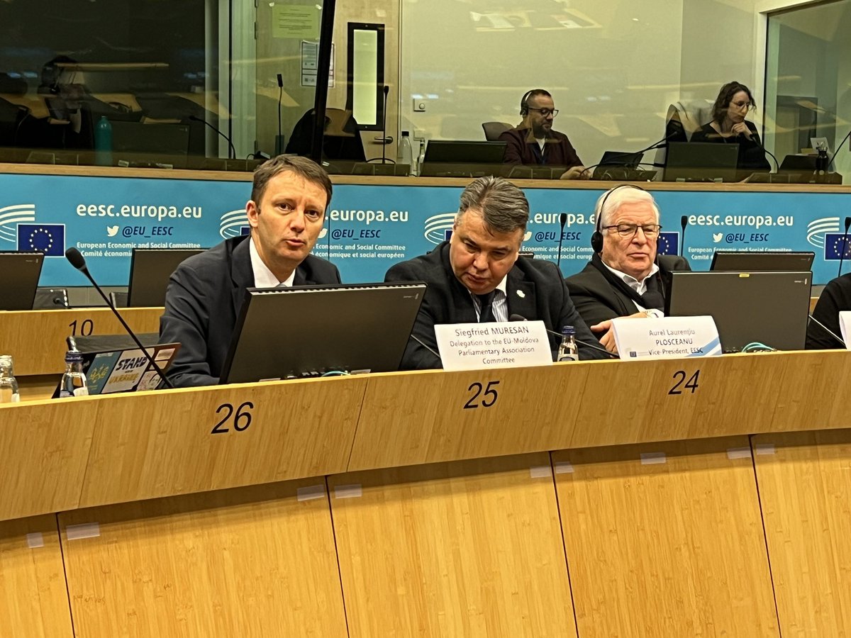 ForneaDumitru's tweet photo. Today, at the @EU_EESC’s Headquarters. 

Joint seminar 
@lecese 🇫🇷 - EESC 🇪🇺

‘Structuring dialogue with civil society in Moldova: strengthening the rule of law and building jointly public policies’. 

With the participation of
@SMuresan 
@EESC_Plosceanu 
@PalihoviciLil 
🇪🇺🇫🇷🇲🇩🇷🇴 https://t.co/5YcVmLr3oX