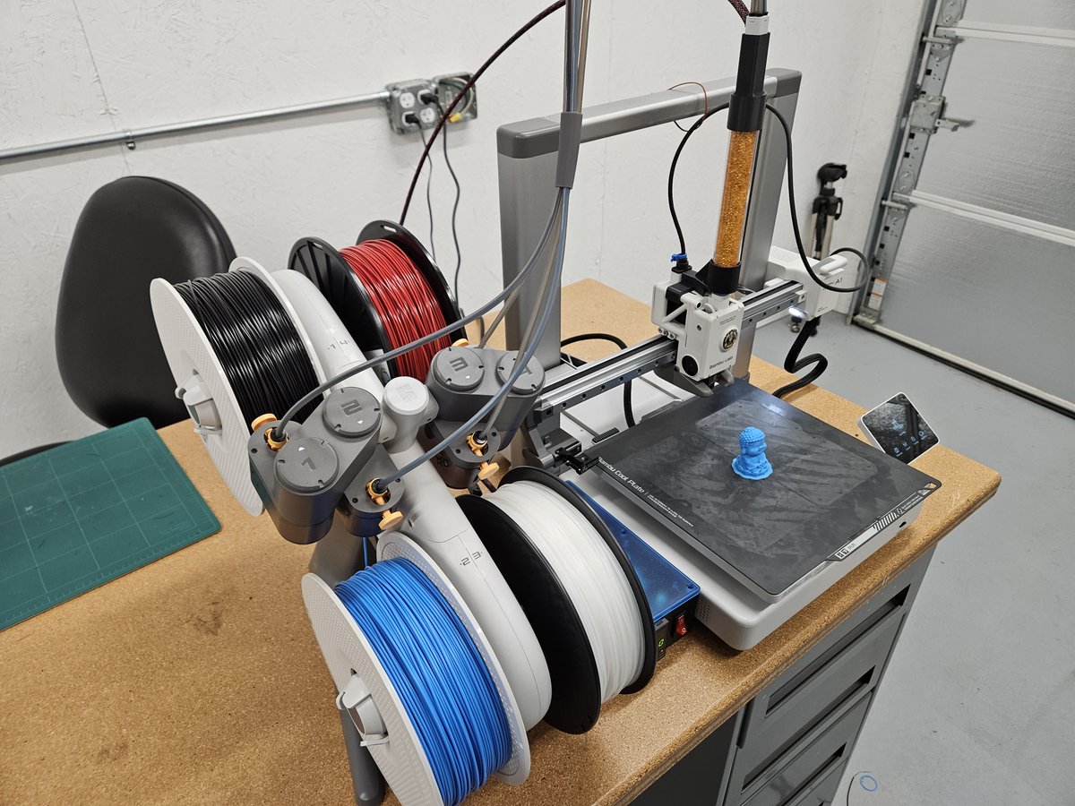 3dThordsen's tweet photo. Running some test prints to try out some mount setups on the A1 with the AMS Lite. So far so good. If you want to support this project, please check out our Kickstarter campaign.
https://t.co/QXKdcYihTN
 
 #Bambulab #A1 #filamentdryer #AMSLite #AMS #3dprinting #DIY #bambulaba1 https://t.co/7d4KXwNALY