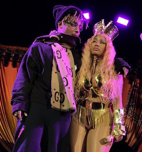 mayaminaj's tweet image. knowing he went out there to stand with her and comfort her while she was being sabotaged during her hate train should make every Barb stand 10 toes down for Juice Wrld. what a sweet human being he was 🖤 #insecure #AGATS