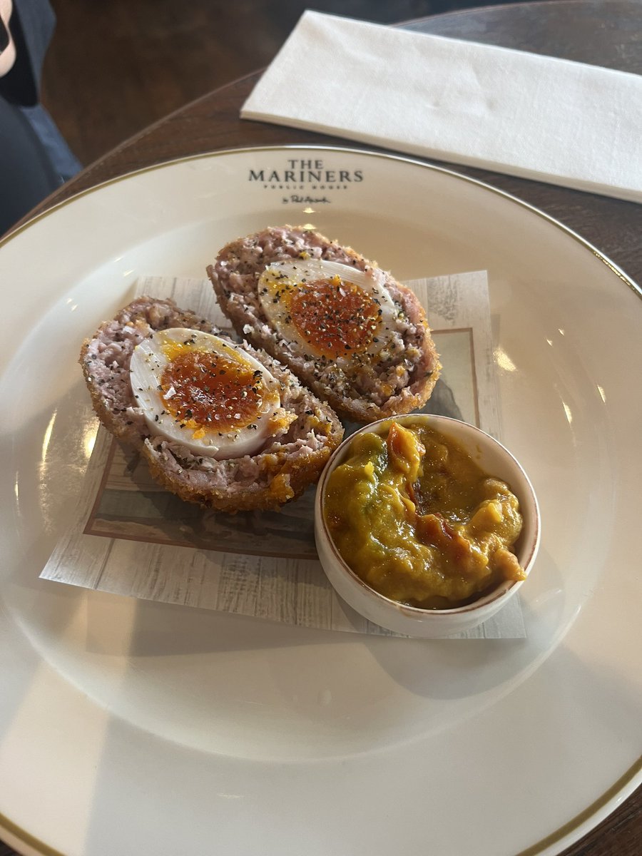 Frag696's tweet photo. @PaulAinsw6rth Have just been to the Mariners, great place, lovely food, fantastic service https://t.co/68N7nPZ04B