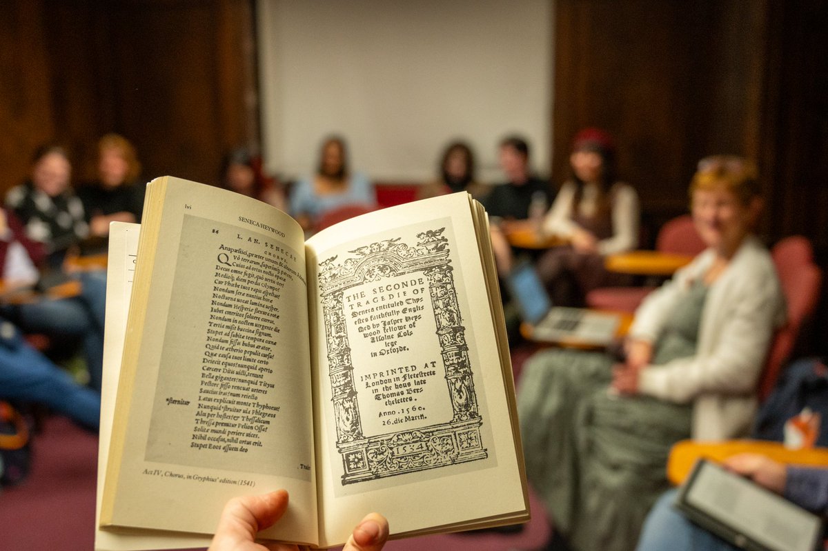 ShakesInstitute's tweet image. The long tradition of early modern #playreading at the Institute continues! Here we are, cosily ensconced against the dark and cold, reading the gory and metrically-interesting delight that is #Heywood's #Thyestes 🩸🗡️🦵🍽️