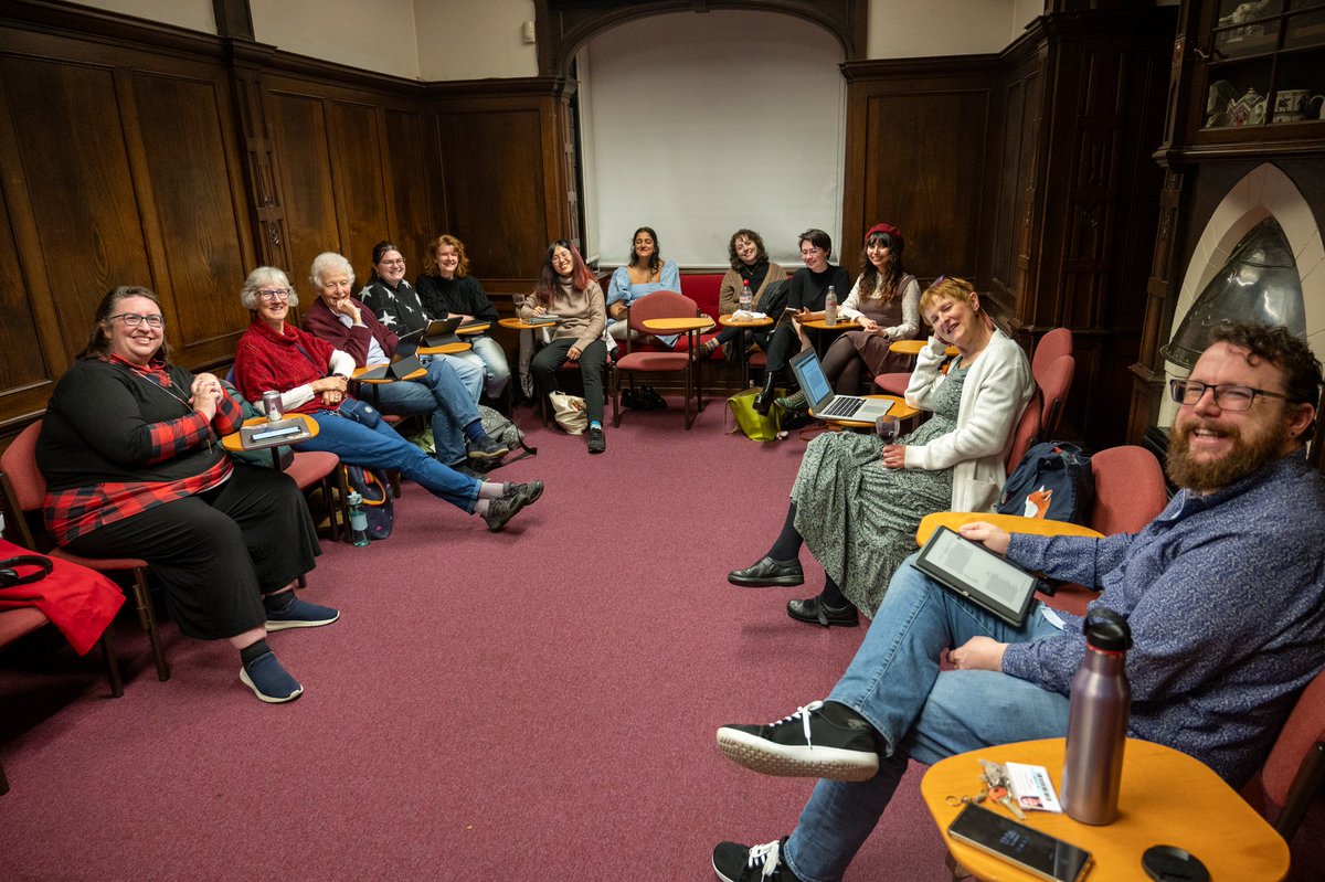 ShakesInstitute's tweet image. The long tradition of early modern #playreading at the Institute continues! Here we are, cosily ensconced against the dark and cold, reading the gory and metrically-interesting delight that is #Heywood's #Thyestes 🩸🗡️🦵🍽️