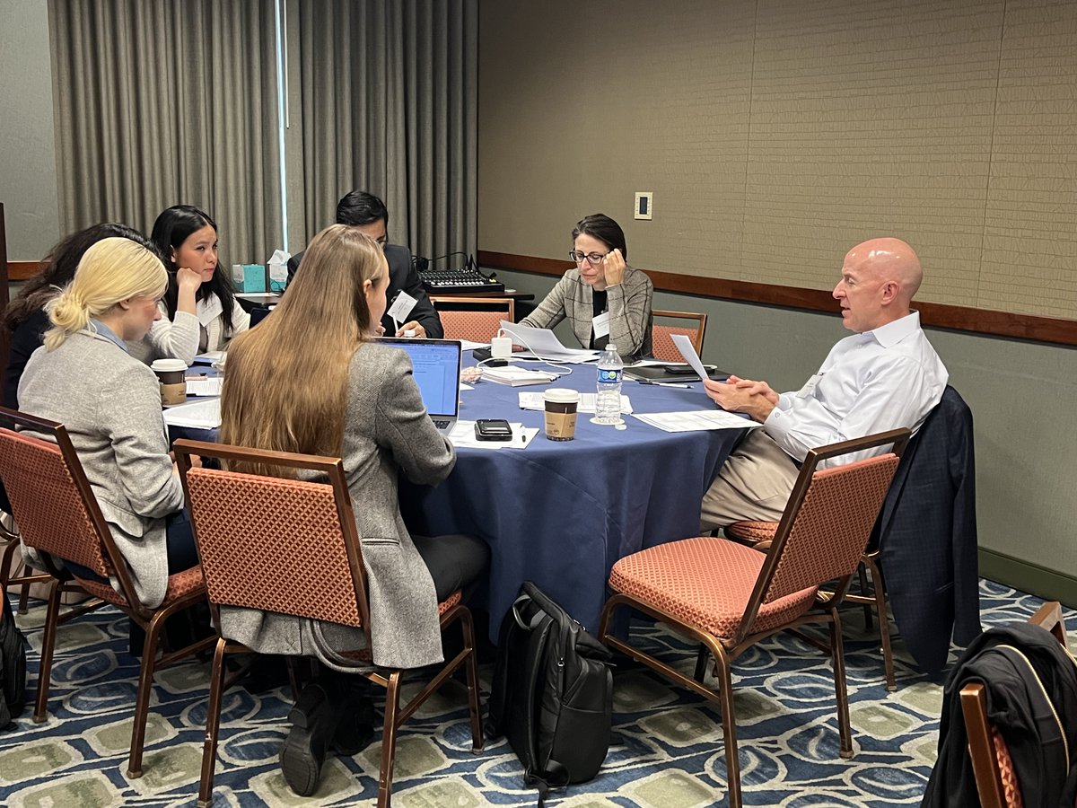 NRCDP_K12's tweet image. Focused specific aims mentoring during KPAC. An incredible opportunity to make connections and gain insights from accomplished neurosurgeon-scientists. @GregoryZipfel @EKNduom @IowaNeurosurg @HopkinsNsurg @UCLANsgy @Dukeneurosurg @MGHNeurosurg
