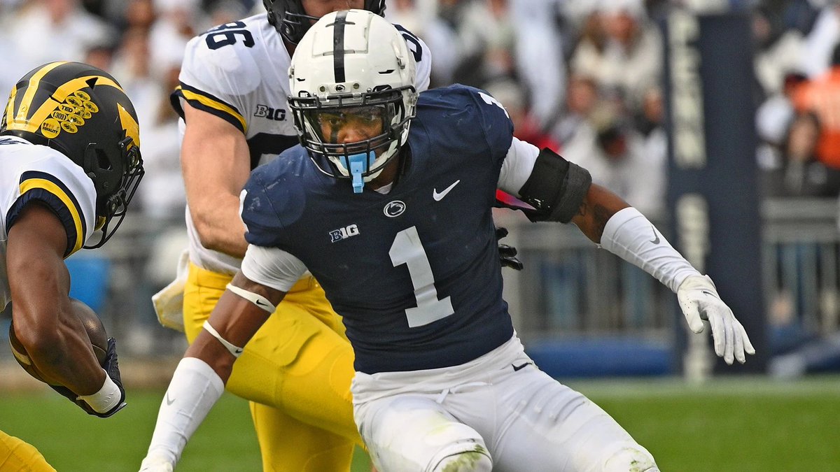 JUCOFFrenzy's tweet image. They Don't Care About Your Story Until You Win , SO WIN. #Win 

- Throwback Thursday, 
- #LackLife #PennState #Lions #JUCOPRODUCT