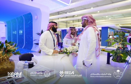 EPV2030CC's tweet image. At every step, and with every goal, the #HousingProgram accompanies Saudi families from the moment of their decision to their stability. 
#CityscapeGlobal 
#Saudivision2030