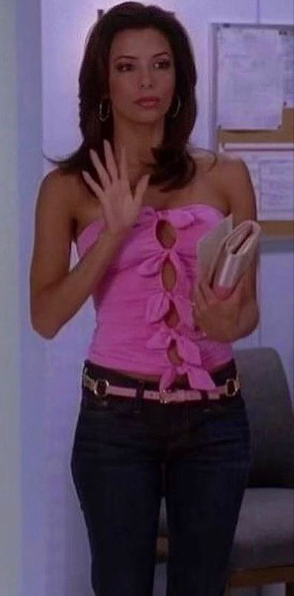bootybandit_10's tweet photo. obsessed with gabrielle’s fashion on desperate housewives https://t.co/9X1IZgHfbN