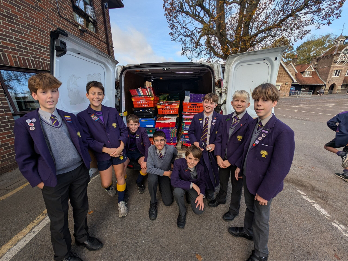 aldwickbury's tweet photo. Our Section Captains were delighted to deliver their collection of supplies to the @Stalbansdistfb yesterday. 

Our Year 8 boys collected and sorted donations from across the school and learned about the impactful work Foodbanks do as part of their Future Thinking lessons. https://t.co/Hrps6RL9Ir