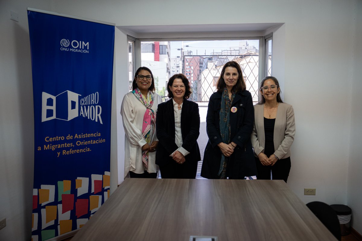 OIMEcuador's tweet photo. La directora regional de @OIM_LAC, @MariaMoita01, junto con la jefa de Misión de @OIMEcuador, @kmejoiom, visitaron el #CentroAMOR en Quito, donde recorrieron las instalaciones y conocieron las actividades y asistencia que se brinda en este espacio. https://t.co/BrfWQqbFag