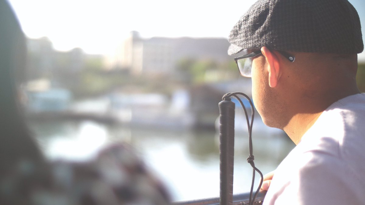 PupilaAC's tweet photo. Lo que no se ve 📽️

Pedro, un inmigrante ciego e indocumentado, enfrenta enormes barreras para apoyar a su familia. Penúltima función del ciclo Ambulante Presenta en #PiedrasNegras

🎟️ Proyección: 14 de nov, 8:00 p.m., Aula 41, FAC de la UAdeC.

#AmbulantePresenta #PupilaAC https://t.co/NgBlwSL4VW