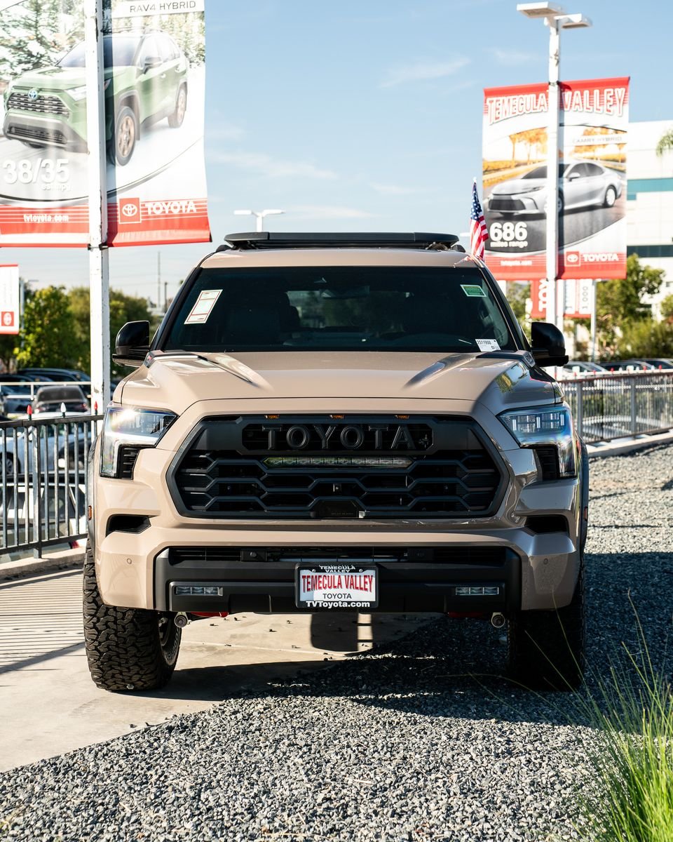 TV_Toyota's tweet photo. 2025 #Seqouia #TRDPro in MUDBATH! 🔥
➡️ TRD Pro off-road suspension 
➡️ "TOYOTA" heritage grille with LED light bar
➡️ 18-in. TRD Pro matte-black BBS® wheels 
➡️ i-FORCE MAX twin-turbo V6 hybrid

Check it out: https://t.co/jHMMAFV6Ws https://t.co/rs5dDwnCDG