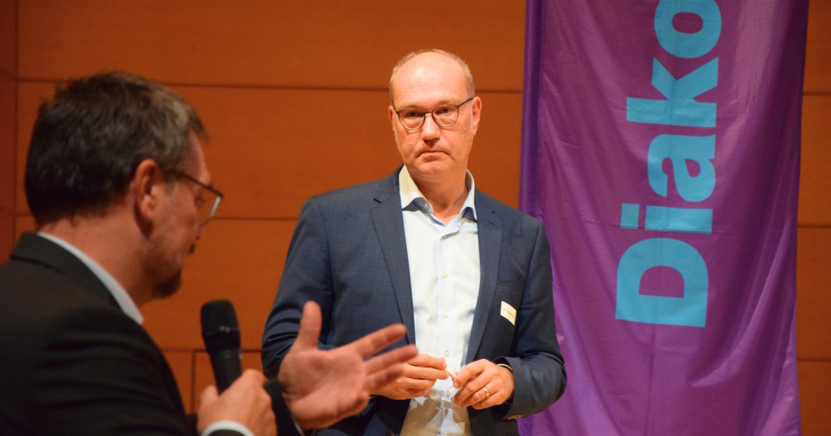 Diakonie Mitteldeutschland (@diakoniemitteld) on Twitter photo „#Nächstenliebe hat für mich immer eine politische Dimension.“ <a href="/diakonie/">Diakonie Deutschland</a>-Präsident Rüdiger Schuch fand klare Worte auf unserer heutigen Mitgliederversammlung. Als #Diakonie stellen wir politische Forderungen nicht um unser selbst willen, sondern für unsere Klientinnen & Klienten. „#Nächstenliebe hat für mich immer eine politische Dimension.“ <a href="/diakonie/">Diakonie Deutschland</a>-Präsident Rüdiger Schuch fand klare Worte auf unserer heutigen Mitgliederversammlung. Als #Diakonie stellen wir politische Forderungen nicht um unser selbst willen, sondern für unsere Klientinnen & Klienten.